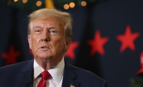 Тръмп поздрави успешното завръщане на "Артемис II"