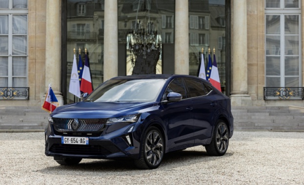 Renault обяви че флагманът на марката Rafale е бил избран