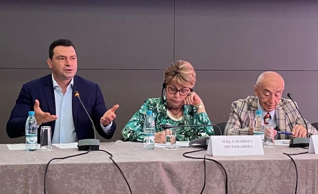 Мирът е водещият императив на днешния ден категоричен е Паргов