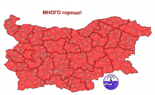 В четвъртък ще бъде отново предимно слънчево и много горещо