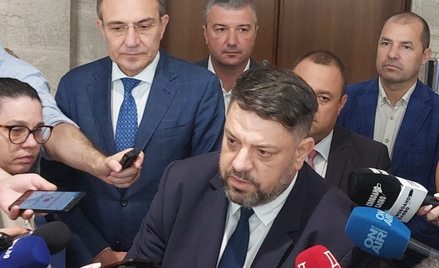Атанас Зафиров: Инициираме мерки за справяне с пожарите и последствията  от тях