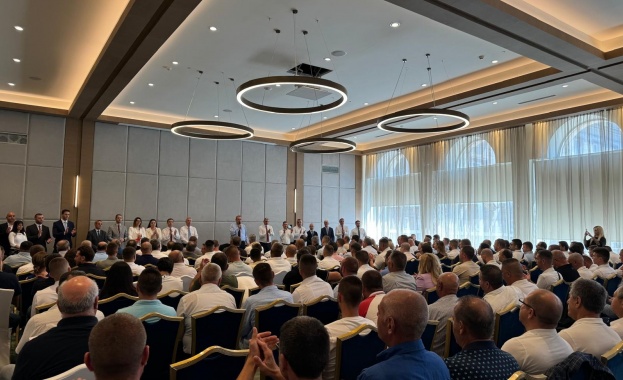 На среща на Народните представители от ДПС без Пеевски