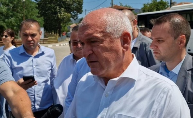 Главчев: Няколко са пожарите в резерват „Стенето“, ситуацията е много сложна