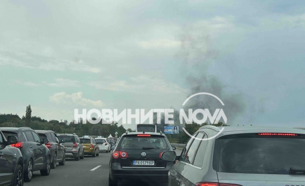 Кола се запали на АМ „Тракия”
