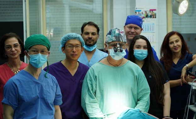 Водещият специалист и началник на УНГ отделението в УМБАЛ Пловдив д р