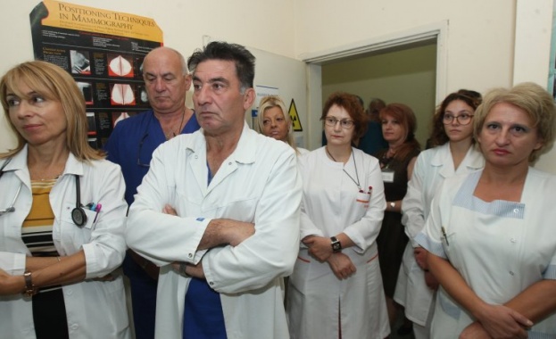 Столичният общински съвет се среща с медици заради планирано сливане