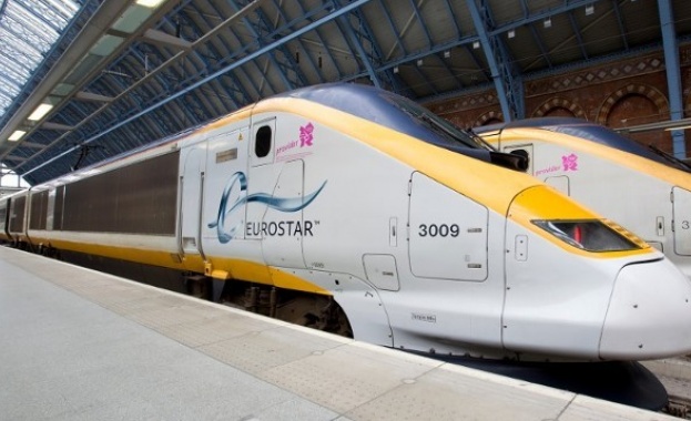 Железопътният оператор Евростар посъветва днес клиентите си да отложат пътуванията