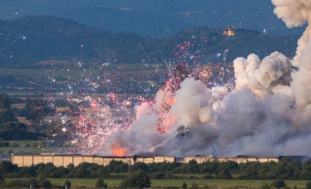 Служебната и местната власт се срещнаха с хората от село