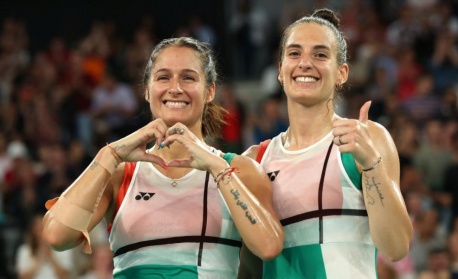 Стефани Стоева и Габриела Стоева станаха шампионки на двойки на турнир по бадминтон в Индия