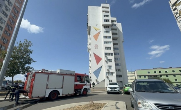Жена и три деца са обгазени след пожар в дома им в Бургас