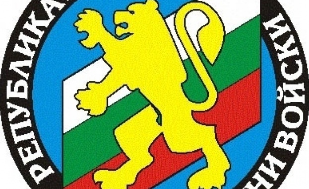 Военнослужещи от Сухопътните войски се включват в борбата с големия