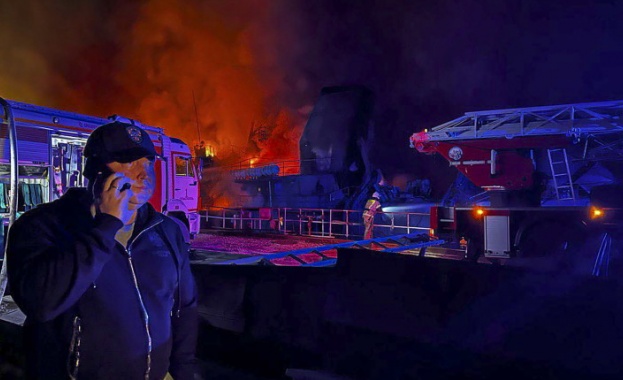 Търговският център Лоцман се запали в Крим регионалната прокуратура извършва