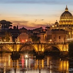 Голям пожар в Рим, четирима души пострадаха