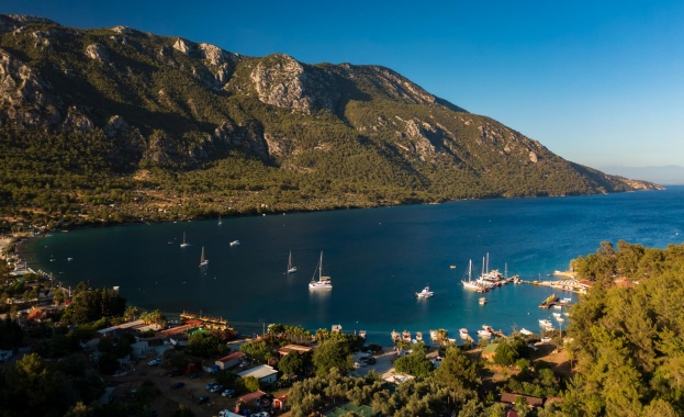 Красивото крайбрежие на Турция привлича милиони туристи годишно В градовете