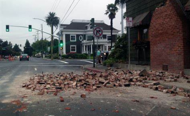 Земетресение с магнитуд 5,2, регистрирано северозападно от Лос Анджелис, разтърси