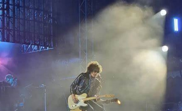 Хиляди фенове посетиха концерта на Лени Кравиц в Бургас