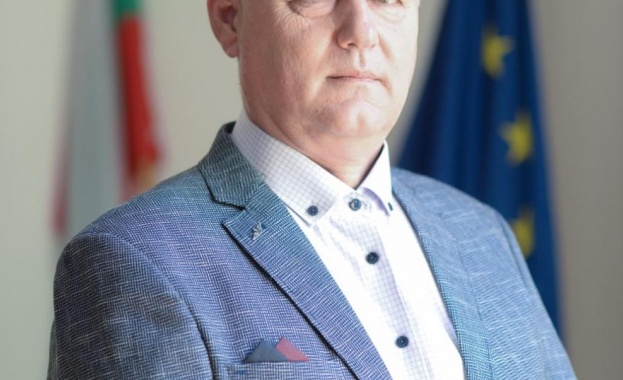 Със заповед на министър председателя Димитър Главчев от длъжността заместник министър на