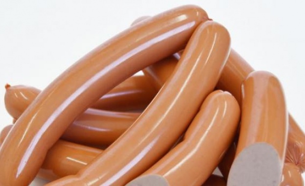 Пробутват ни кремвирши на тройни цени и почти без месо