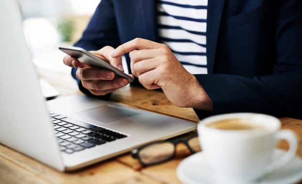 52% от потребителите сменят мобилните си устройства на всеки 3 или повече години