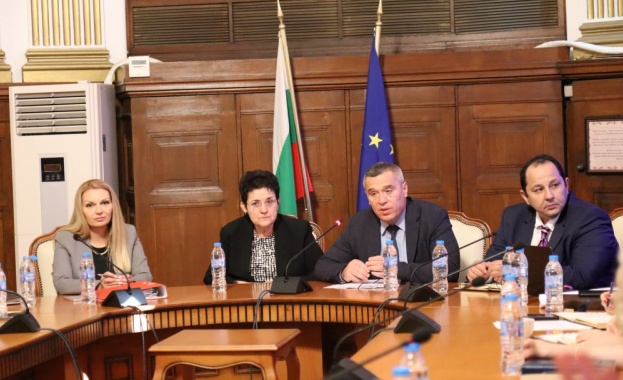 Средствата по втория транш за т нар украинска помощ за земеделските