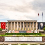 Турски депутати се сбиха по време на заседание на парламента