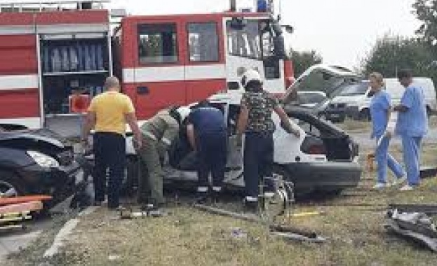 Тежка катастрофа с жертва и сериозно пострадали край Ямбол Един