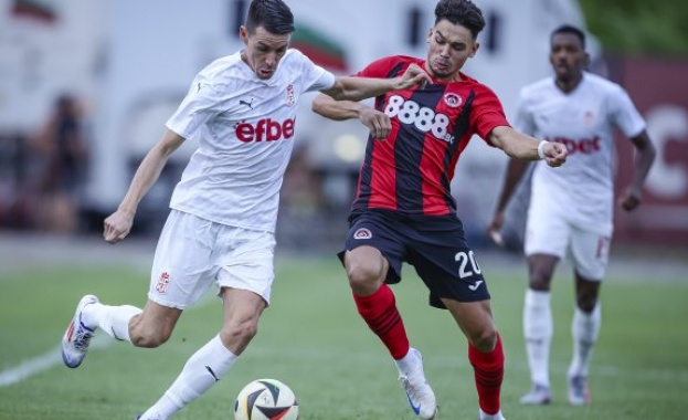 Локомотив (София) и ЦСКА 1948 завършиха 0:0