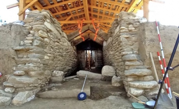 Уникален за България тракийски храм от ІІІ век преди Христа