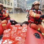 Проливни дъждове отнеха живота на най-малко 11 души в град в североизточен Китай