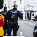 Кола се вряза в дървета! Загинаха две двойки