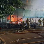 Двама ранени и над 100 евакуирани след пожар в жилищна сграда в Лондон 