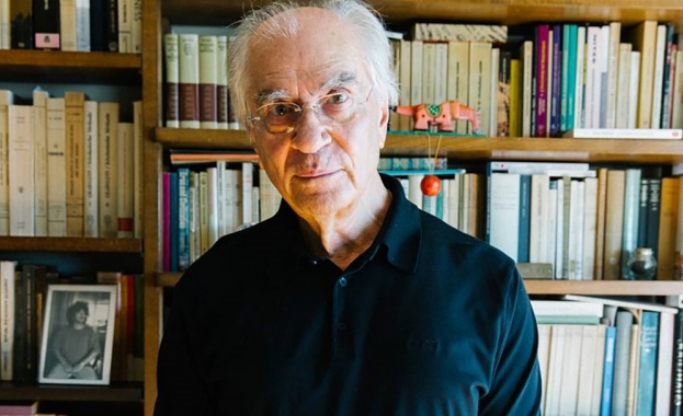 Почина известният философ и църковен писател Христос Янарàс