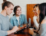 Според ново изследване на учените от Кеймбридж юношеството продължава до 32 години