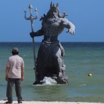 Мексико „затваря“ статуята на гръцкия бог Посейдон, защото обижда местните групи 