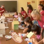 Деца със специални потребности от Габрово правят къщички за птици