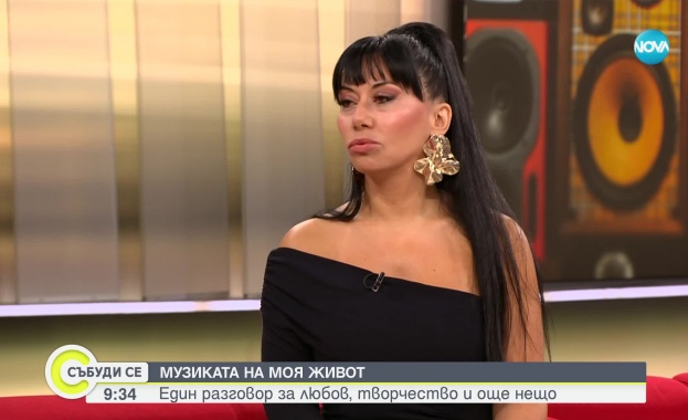 Някога грандиозното читалище в село Извор днес тъне в разруха