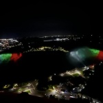 Ниагарският водопад светна в цветовете на трибагреника ни 