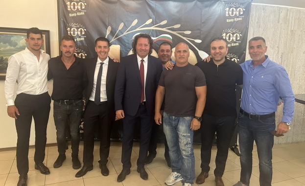 Българският олимпийски състезател по кану каяк от 2004 и 2008 година