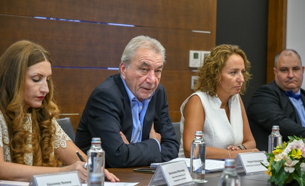 Министърът на иновациите и растежа доц Росен Карадимов ще проведе