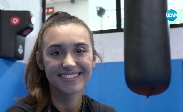 Шампионка по бокс организира в социалните си мрежи благотворителен търг