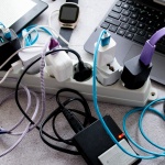 По-малко имейли и редовно изтриване на ненужни файлове – как потребителите ограничават негативното си въздействие чрез технологиите?