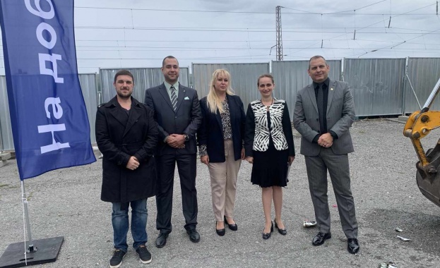 Кметът на район Връбница Румен Костадинов и общинският съветник Гергин