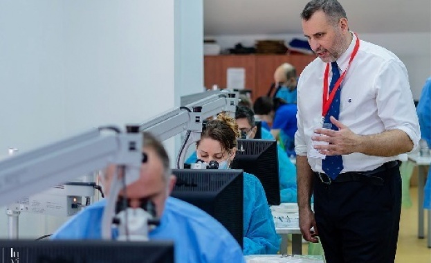 Неврохирурзи от цял свят ще обучават млади лекари в София