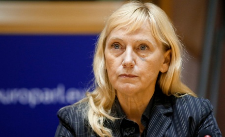 Елена Йончева сигнализира Европол и Интерпол за политическа злоупотреба с лични данни и полицейско сътрудничество