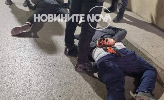 Полицията в София снощи задържа автокрадци научи NOVA от свои