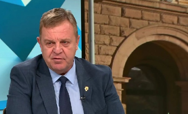 Бившият министър на отбраната Красимир Каракачанов коментира разгорещения диалог между