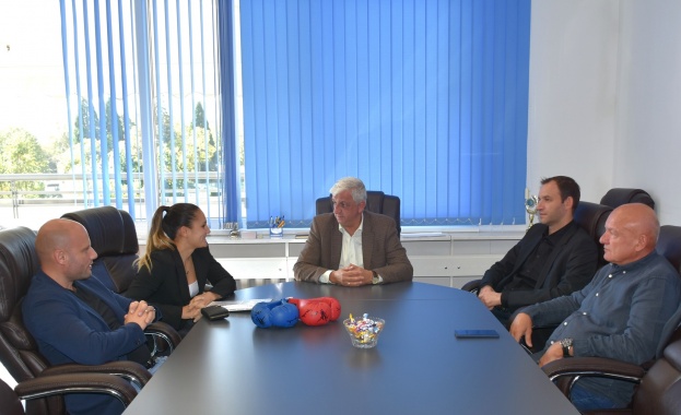 Олимпийската шампионка по карате от Токио 2020 Ивет Горанова ще