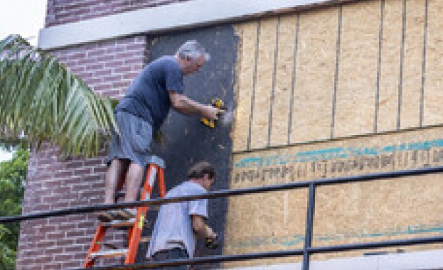 Как българите отвъд Океана посрещнаха урагана „Милтън”