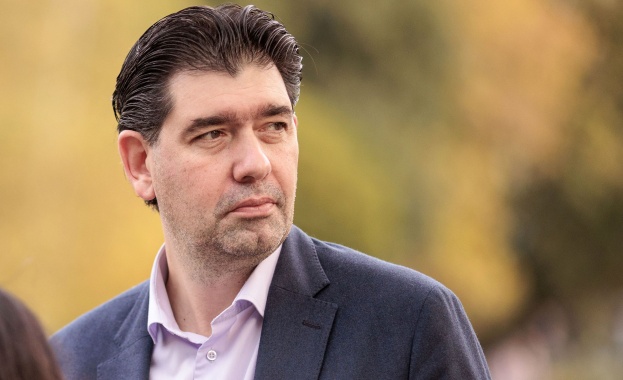 Днес режат глави и разчленяват тела на каменни фигури на