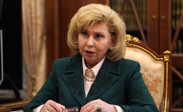 Около 30 415 души в това число близо 8000 деца